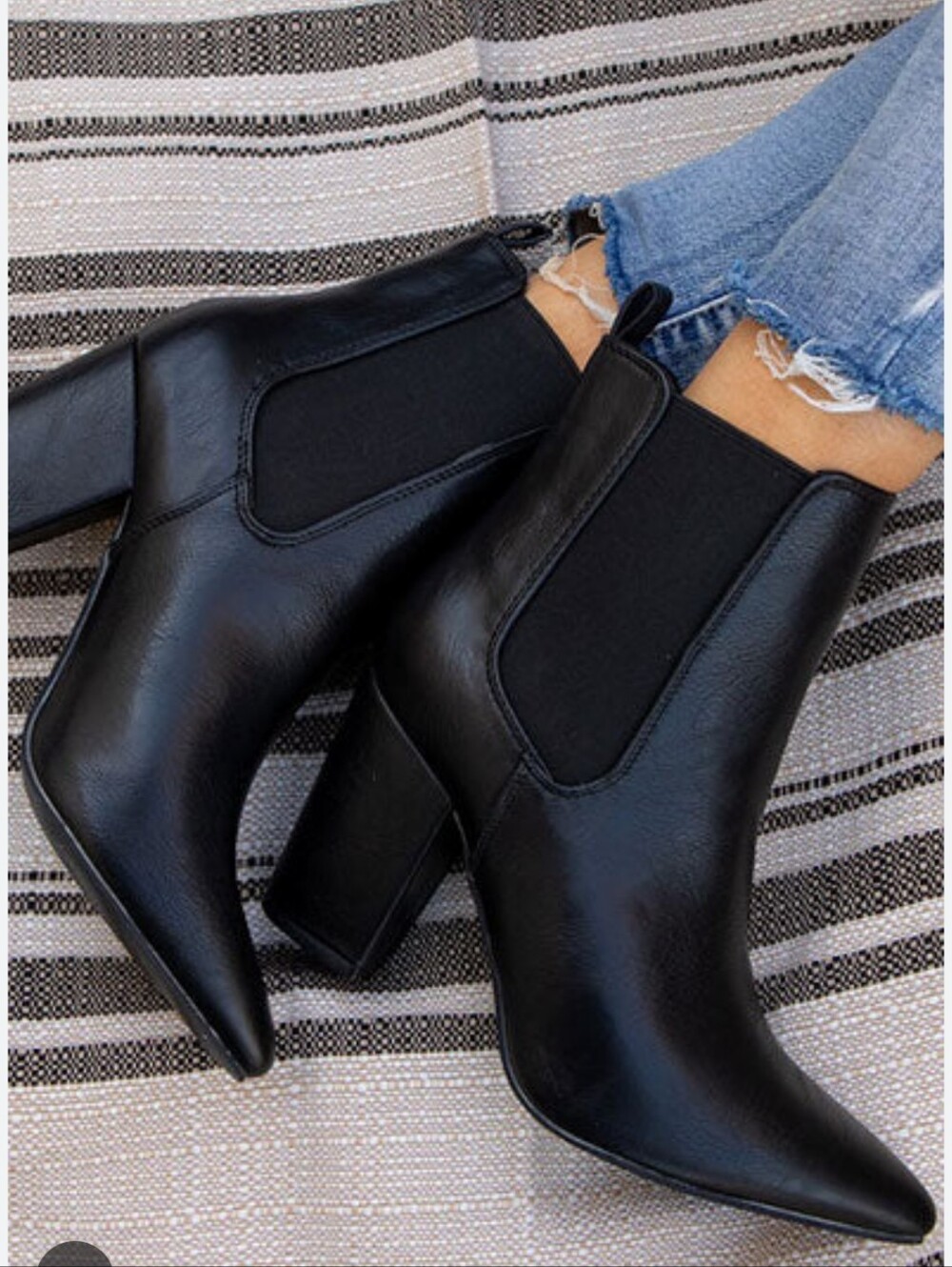 Women's Black Pointed Toe Block Heel Ankle Boots Size 7